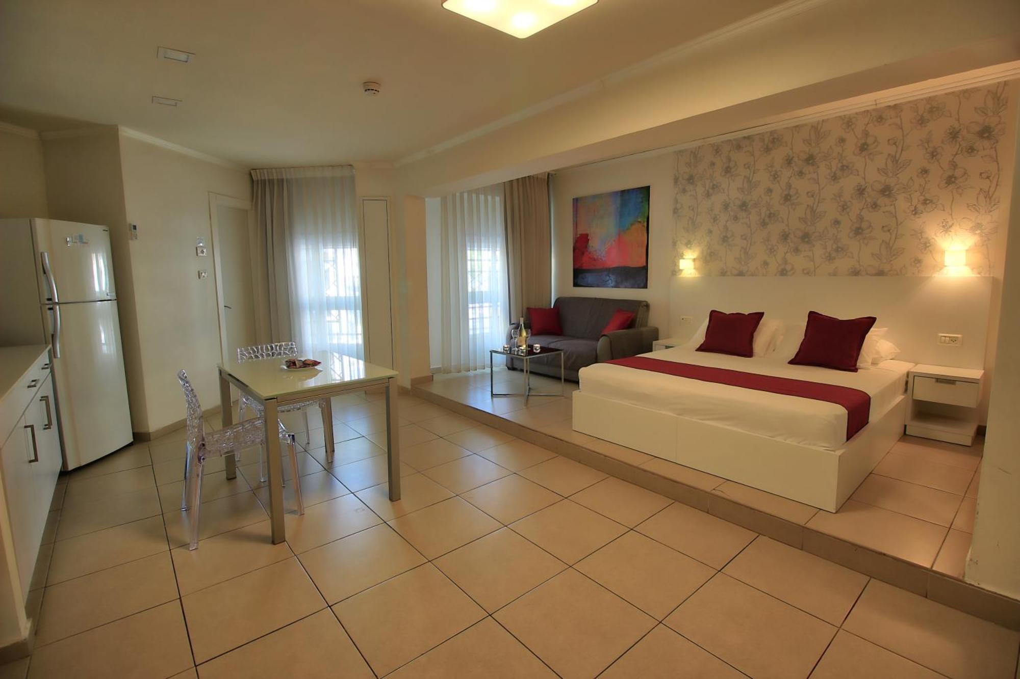 1926 Designed Aparthotel Haifa Esterno foto